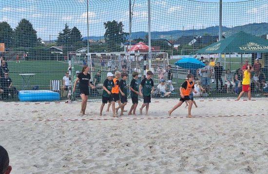 Starker Auftritt beider D-Jugend-Teams beim Beachhandball-Turnier in Saase